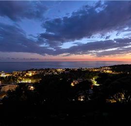 5-bedroom luxury villa with heated roof top infinity pool and stunning panoramic views of Dubrovnik City. Sleeps 10